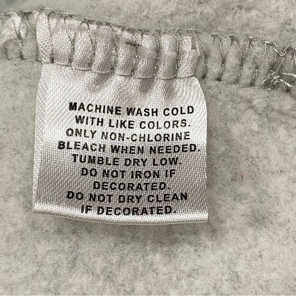 HARD ROCK RARE ALL IS ONE LONDON FREDDY MERCURY FOUNDATION GREY HOODIE UNISEX - Picture 10 of 13